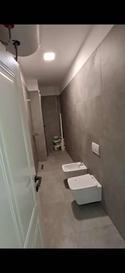 Tirane, jap me qera apartament 1+1 , 700 € (rr.dibres)