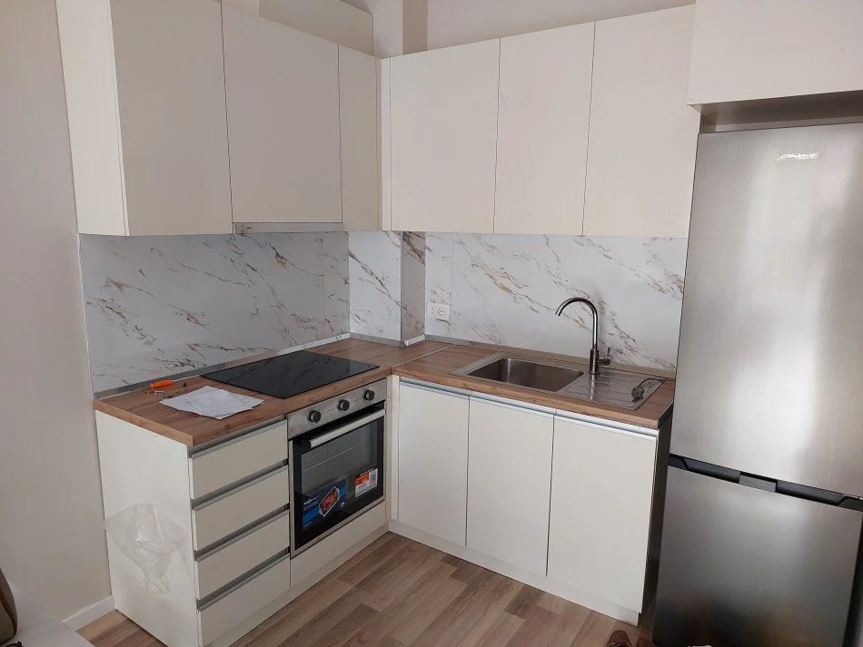 Tirane, jap me qera apartament 1+1+Ballkon Kati 4, 70 m² 500 € (ASTIR)