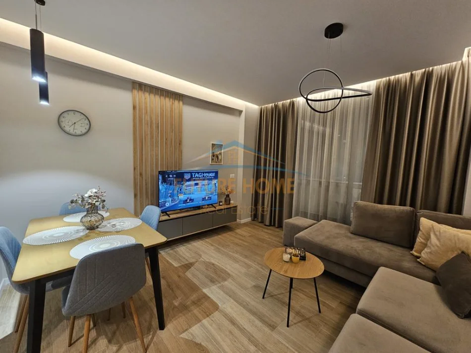 Tirane, jap me qera apartament 2+1+Ballkon Kati 6, 65 m² 750 € (ALI DEMI)