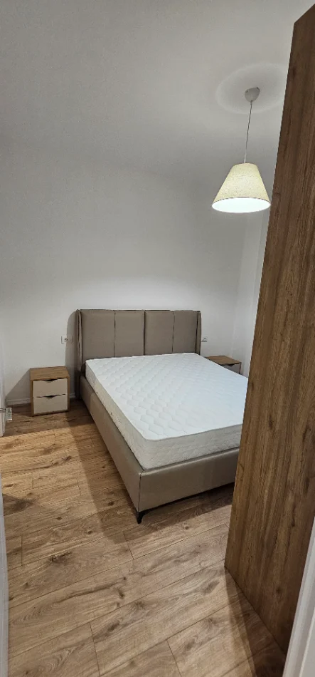 Tirane, jap me qera apartament 2+1 Kati 5, 88 m² 660 €