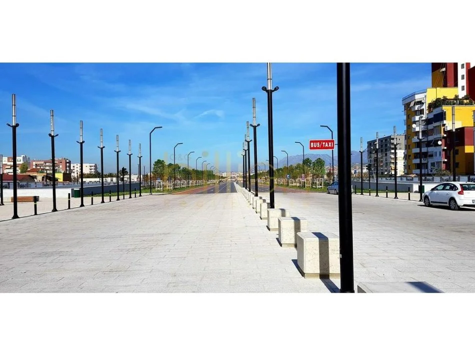 Tirane, jepet me qera 1+1 , 60 m² 440 € (stacioni i trenit, Tirana,)