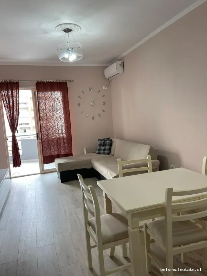 Tirane, jepet me qera 1+1+Ballkon Kati 3, 60 m² 520 € (Astir)