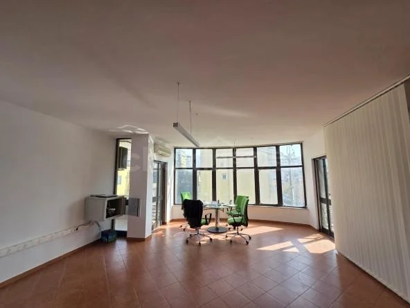 Tirane, jepet me qera 2+1 Bllok , 600 €( i diskutueshem)