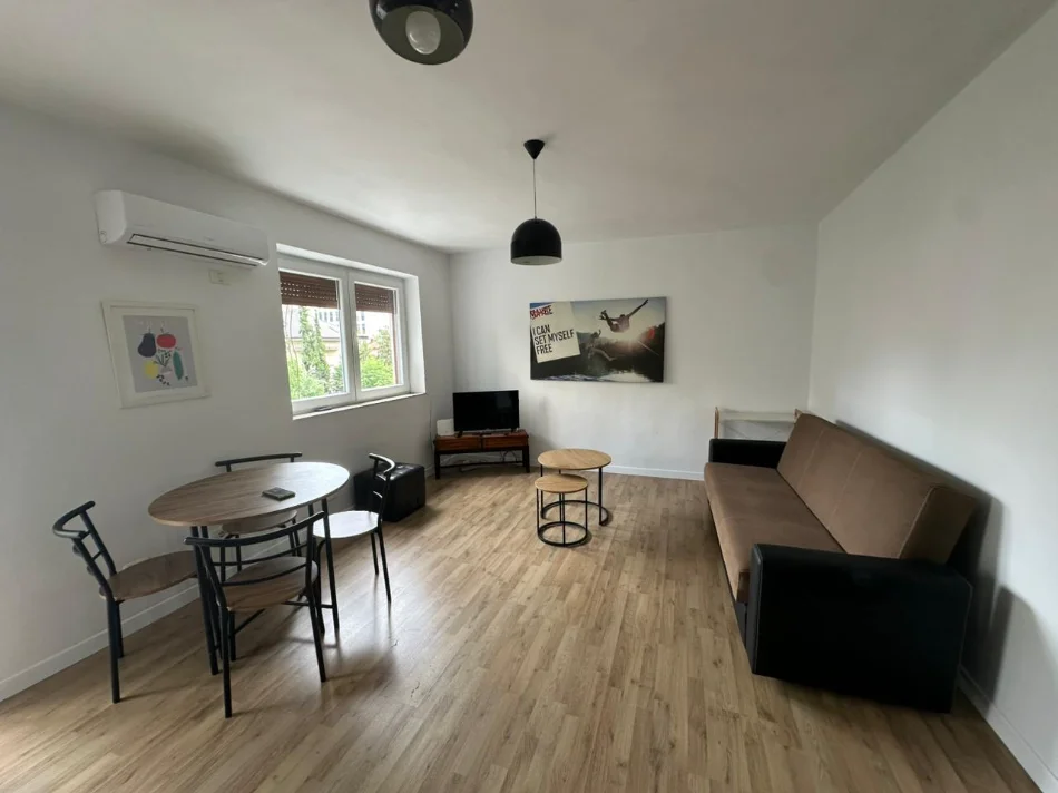 Tirane, jepet me qera Apartament 1+1+Ballkon, Kati 2, Mobiluar, 60 m²,Çmimi 58.000 Lekë të Reja, (Rruga Salës,Pranë Bar Meduza, Tiranë)