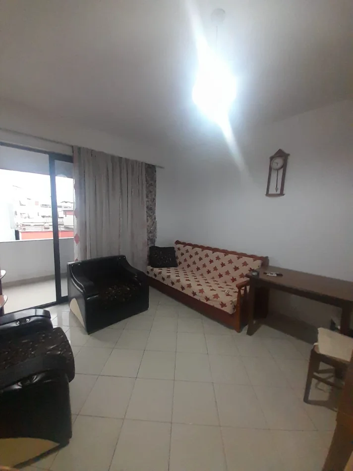 Tirane, jepet me qera Apartament 1+1+Ballkon Kati 8, Cmimi 35.000 Lekë të Reja, në ASTIR, Tiranë.