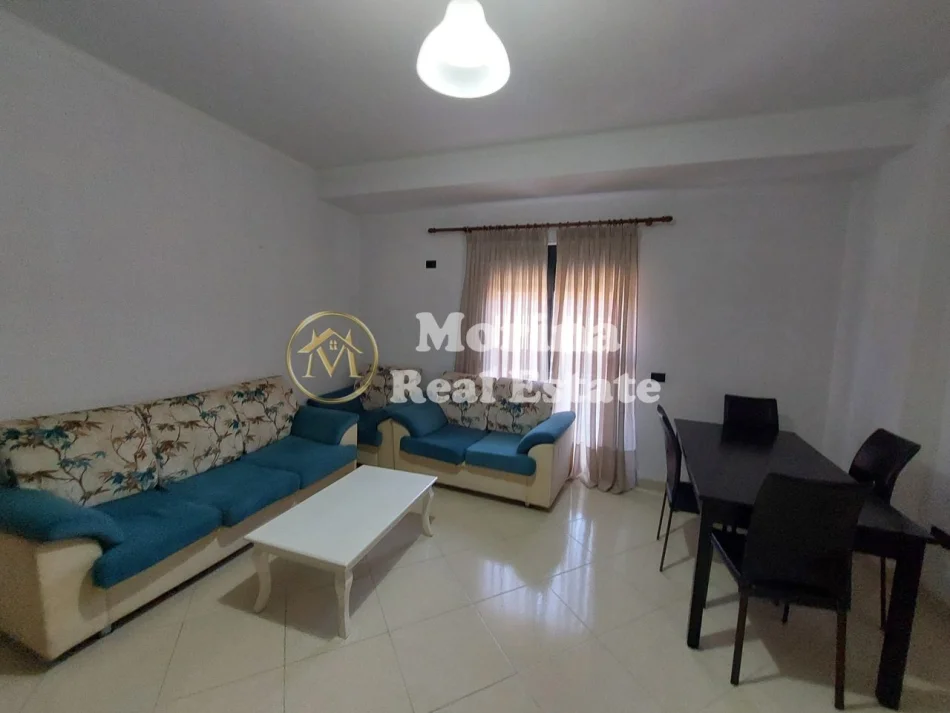 Tirane, jepet me qera Apartament 2+1, Kati 3, 400 m² 450 € (Shkolla e Bashkuar)