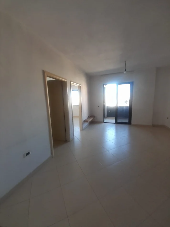 Tirane, jepet me qera Apartament 2+1 Kati 4, BOSH, Çmimi 35.000 Lekë të Reja, në ASTIR, Tirane.