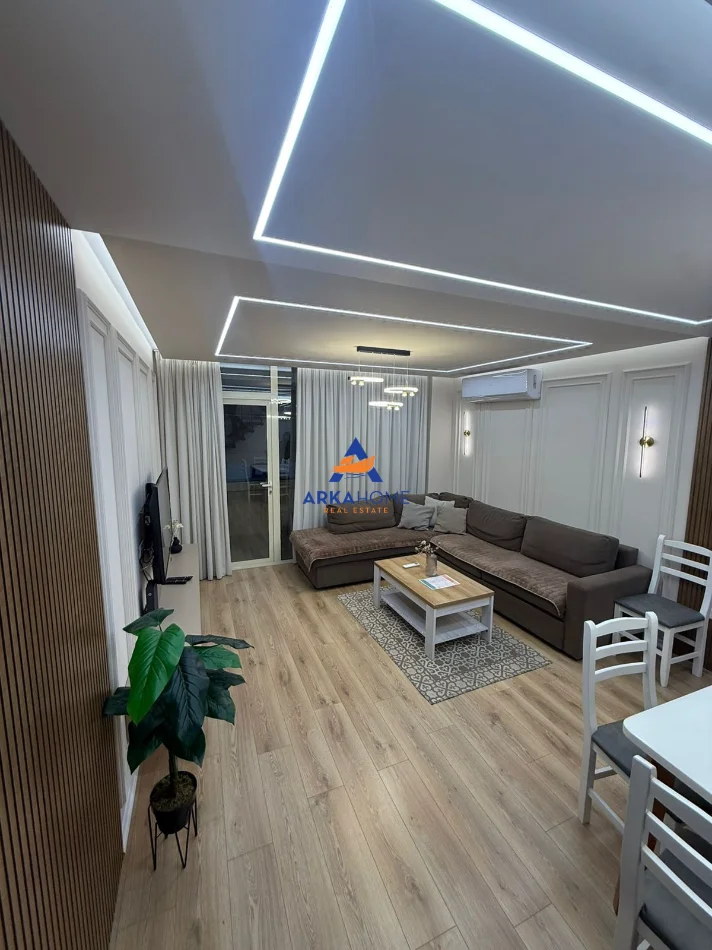 Tirane, jepet me qera Dublex ,