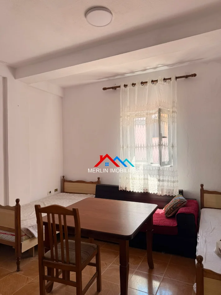 Tirane, jepet me qera Garsoniere  Kati 0, 30 m² 30,000 Leke/muaj. (RRUGA PJETER BUDI,QYTET STUDENTI)