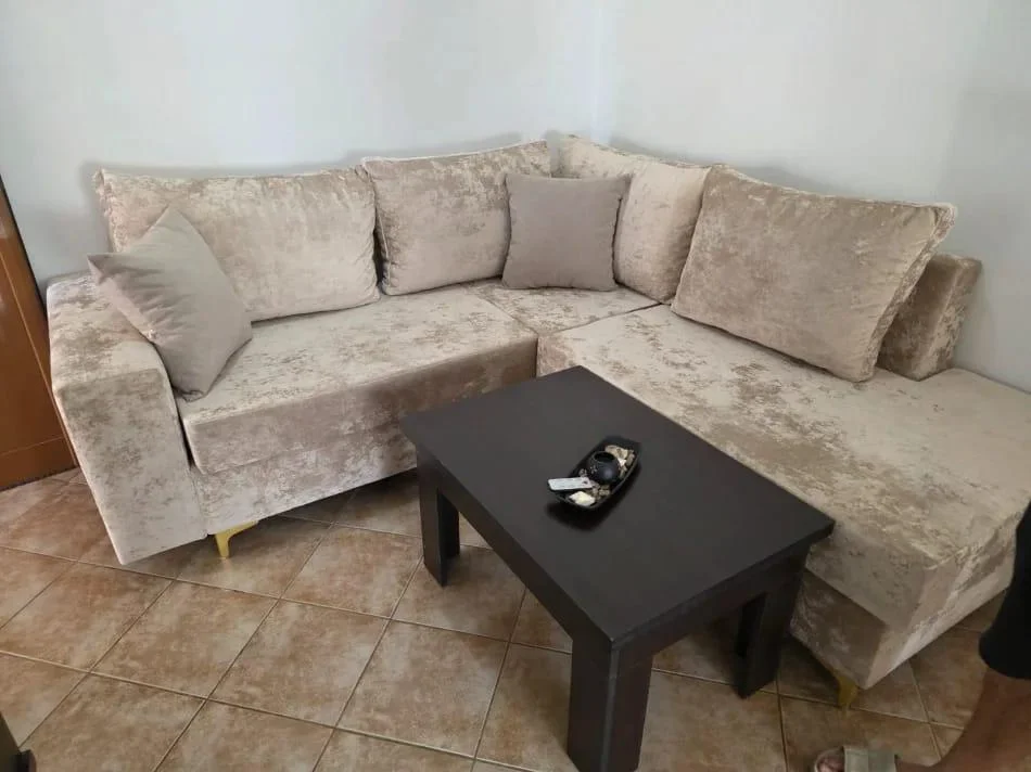 Tirane, jepet me qera Vile 1+1+Ballkon Kati 2, 60 m² 400 € (hazbi serani)