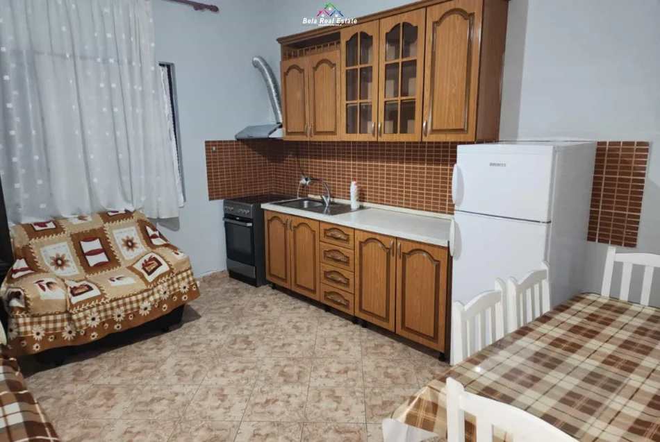 Tirane, jepet me qera Vile 1+1 Kati 2, 80 m² 470 € (Rruga Mic Sokoli)