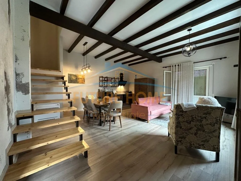 Tirane, jepet me qera Vile 2+1 Kati 0, 2.164 m² 1.800 € (Lunder)