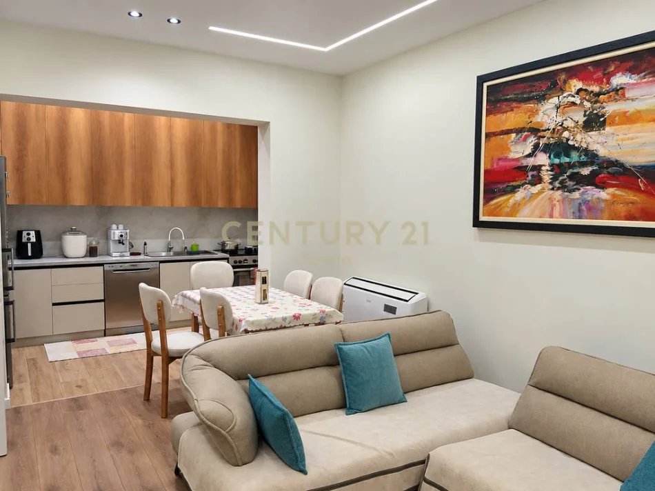 Tirane, jepet me qera Vile 2+1 Kati 1, 166 m² 1.100 € (Brryli)