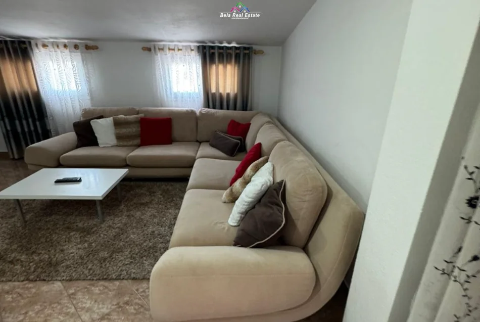 Tirane, jepet me qera Vile 2+1 Kati 3, 100 m² 520 € (sauk)