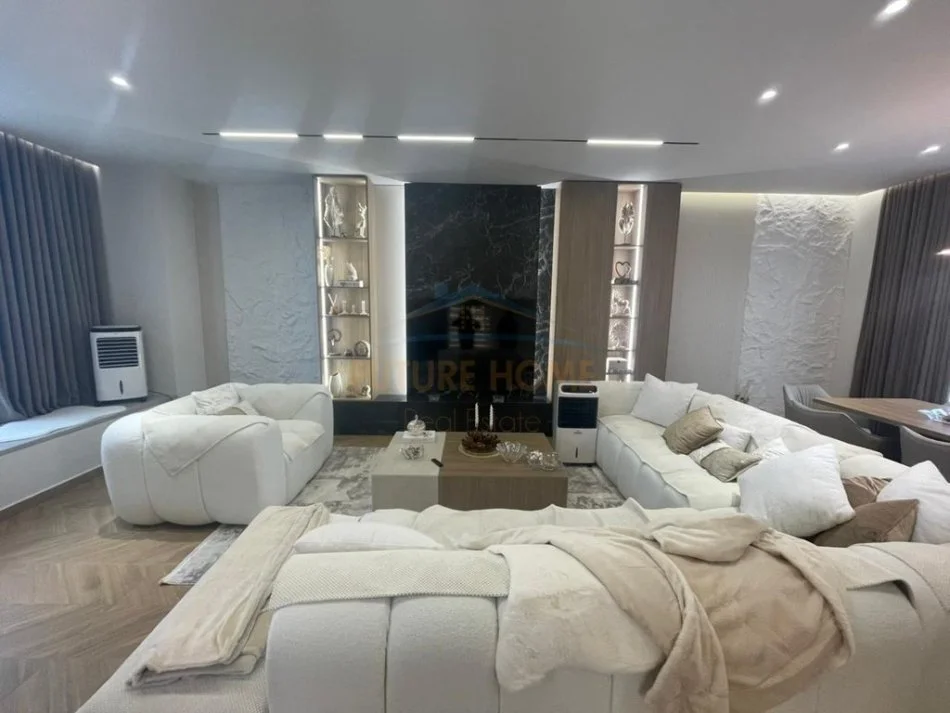 Tirane, jepet me qera Vile 2 Katshe , 225 m² 4.000 €