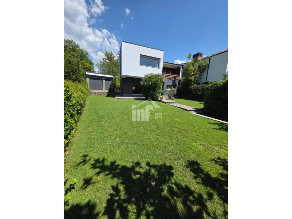 Tirane, jepet me qera Vile 2 Katshe , 249 m² 2.700 € (