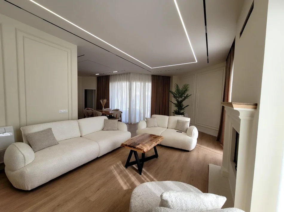Tirane, jepet me qera Vile 2 Katshe Kati 0, 275 m² 5.000 € (Liqeni I thate)