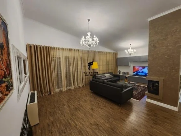 Tirane, jepet me qera Vile 2 Katshe Kati 2, 750 m² 2.000 € (TEG)