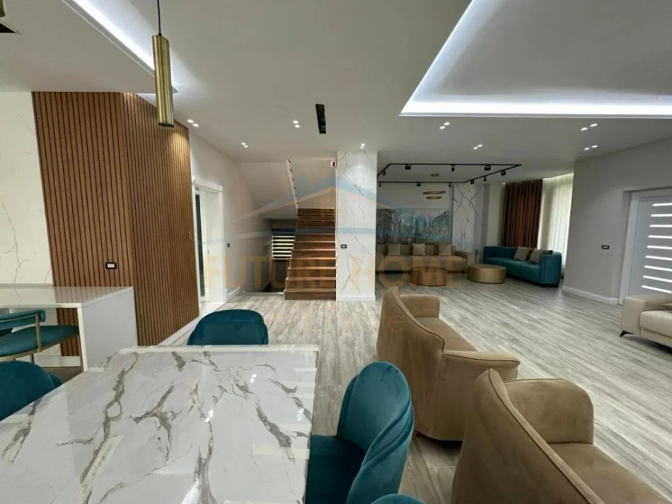 Tirane, jepet me qera Vile 3+1+Ballkon Kati 0, 124 m² 5.000 € (Paskuqan)