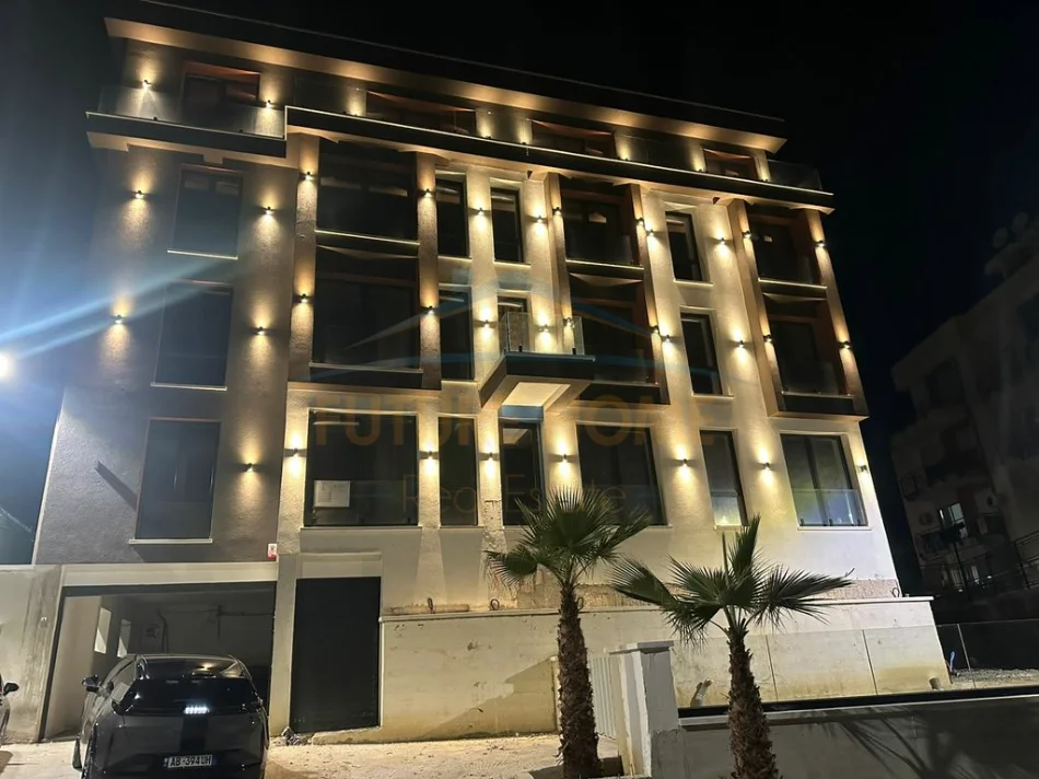 Tirane, jepet me qera Vile 3 Katshe , 7.000 € (Kodra e Diellit)
