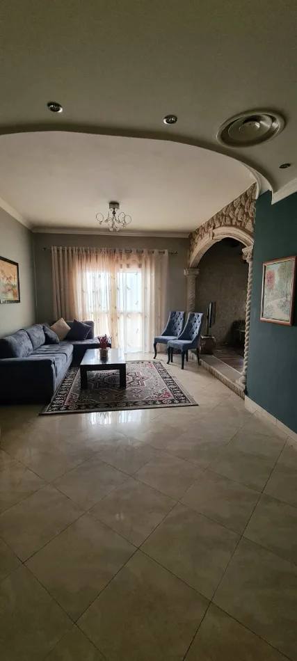 Tirane, jepet me qera Vile 3 Katshe Kati 4, 420 m² 4.000 € (MYSLYM SHYRI)