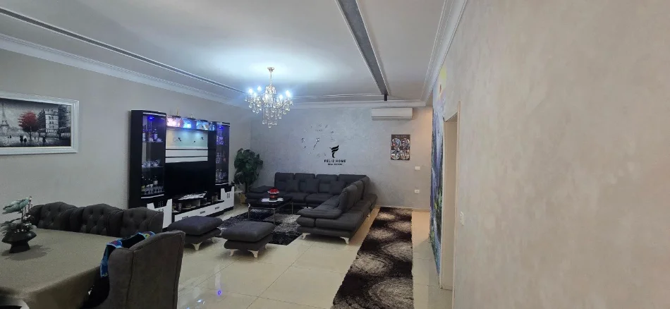 Tirane, jepet me qera Vile Vile 2 Katshe , 200 m² 1.500 € (TEG)