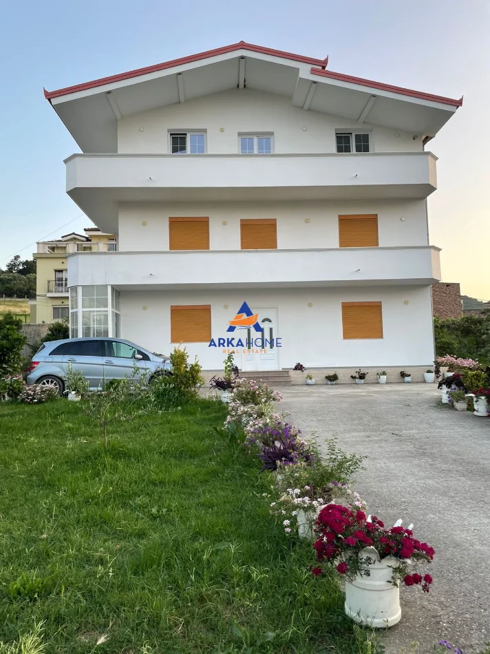 Tirane, jepet me qera Vile Vile 3 Katshe Kati 3, 500 m² 2.732 € (farke)