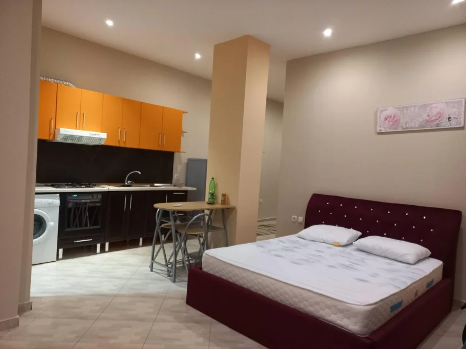 Tirane, jepet me qera apartament 1+1 , 50 m² 350 € (kodra e diellit)