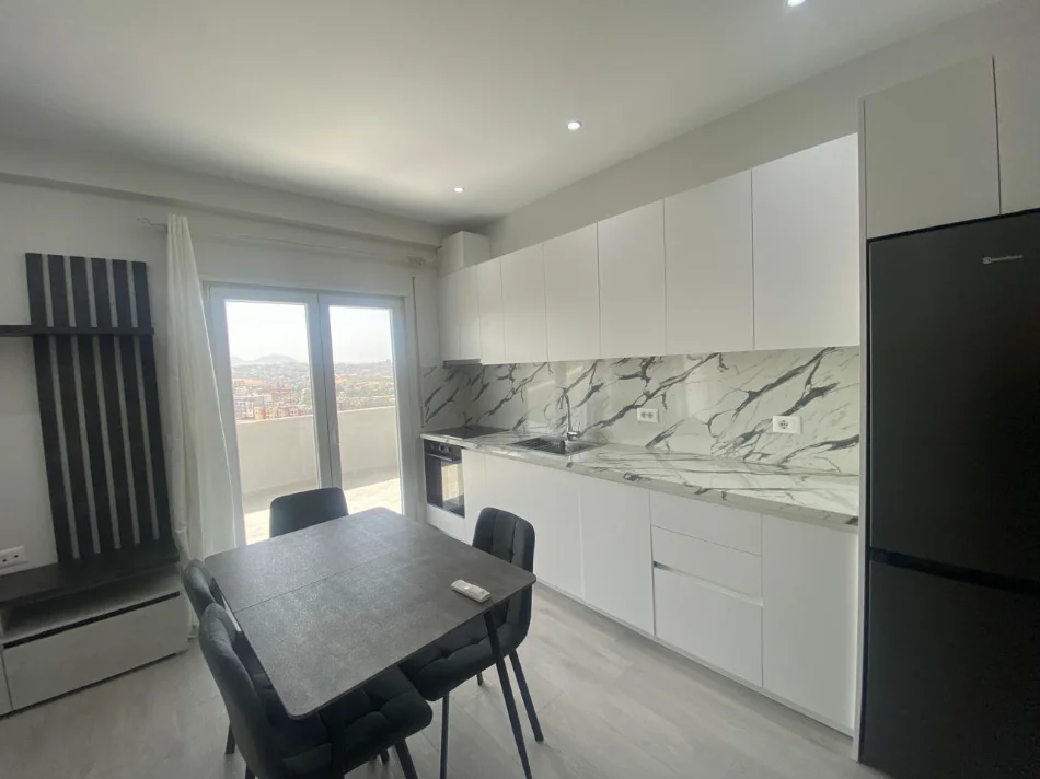 Tirane, jepet me qera apartament 1+1+Aneks+Ballkon Kati 3, 450 € (Fresku)