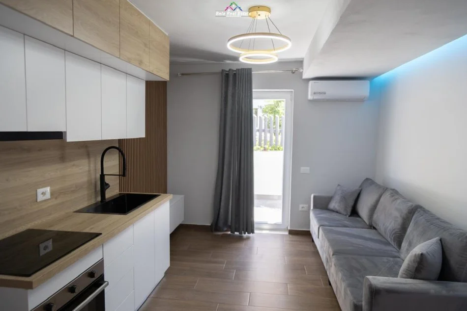 Tirane, jepet me qera apartament 1+1+Aneks Kati 1, 50 m² 490 € (qytet studenti)