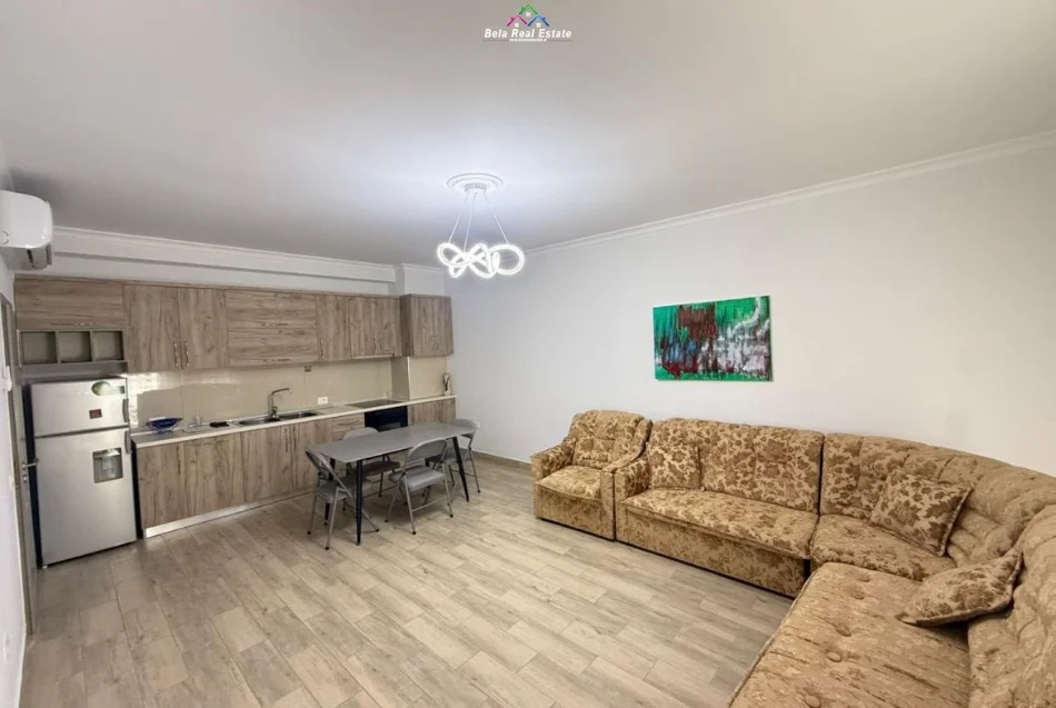 Tirane, jepet me qera apartament 1+1+Aneks Kati 1, 65 m² 580 € (rruga e dibres)