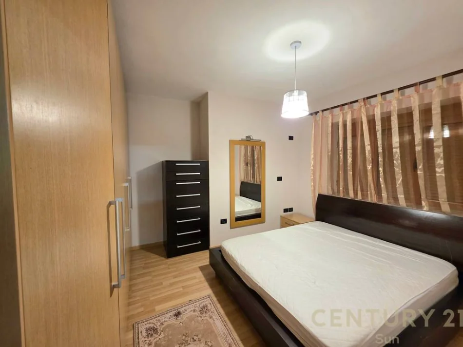 Tirane, jepet me qera apartament 1+1+Ballkon , 52 m² 420 €