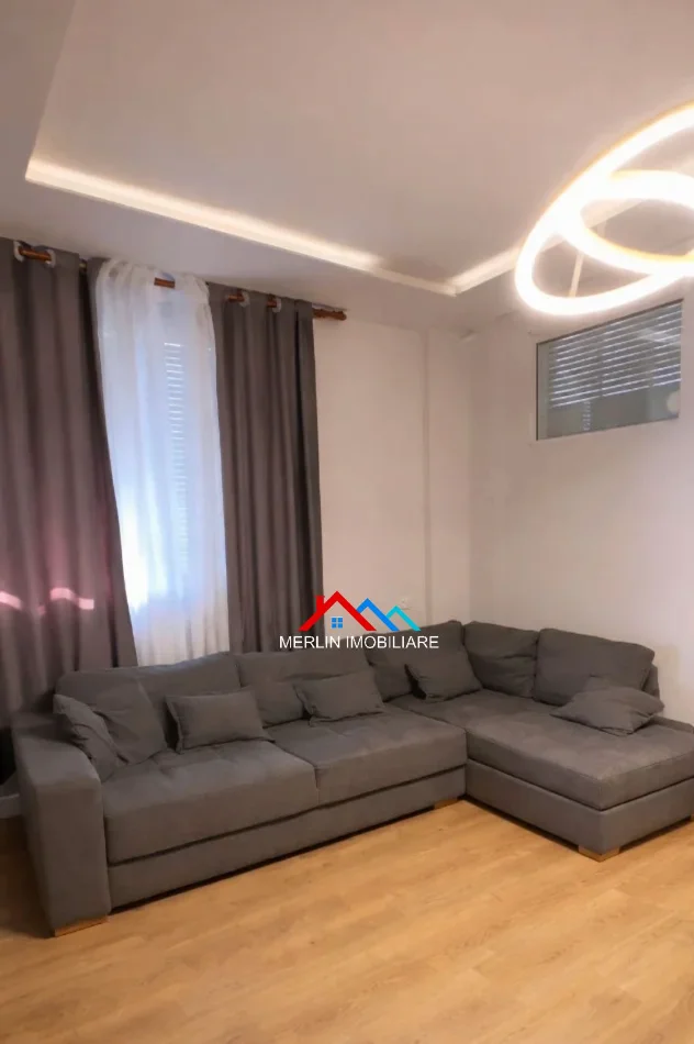 Tirane, jepet me qera apartament 1+1+Ballkon Kati 0, 56 m² 550 € (RRUGA HAMDI GARUNJA,LIQENI I THATE)