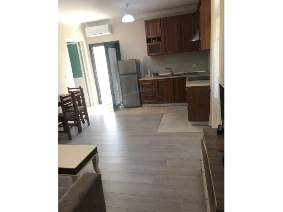 Tirane, jepet me qera apartament 1+1+Ballkon Kati 0, 60 m² 423 € (Tregu Elektrik)