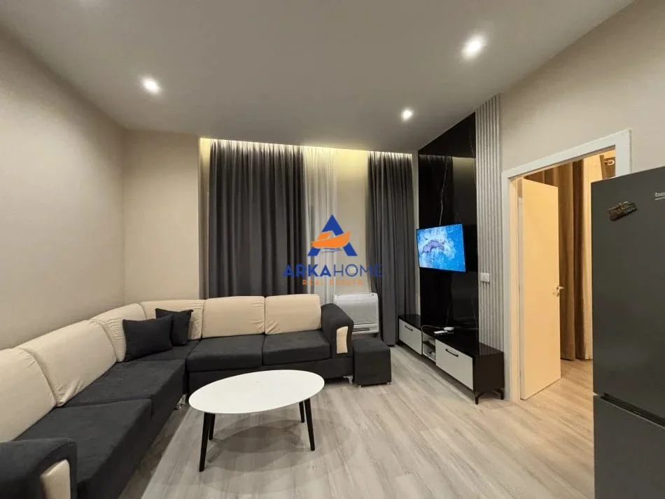 Tirane, jepet me qera apartament 1+1+Ballkon Kati 0, 60 m² 576 €