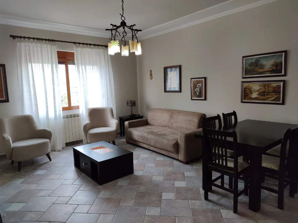 Tirane, jepet me qera apartament 1+1+Ballkon Kati 10, 60 000 Leke(Shkolla e Balettit)