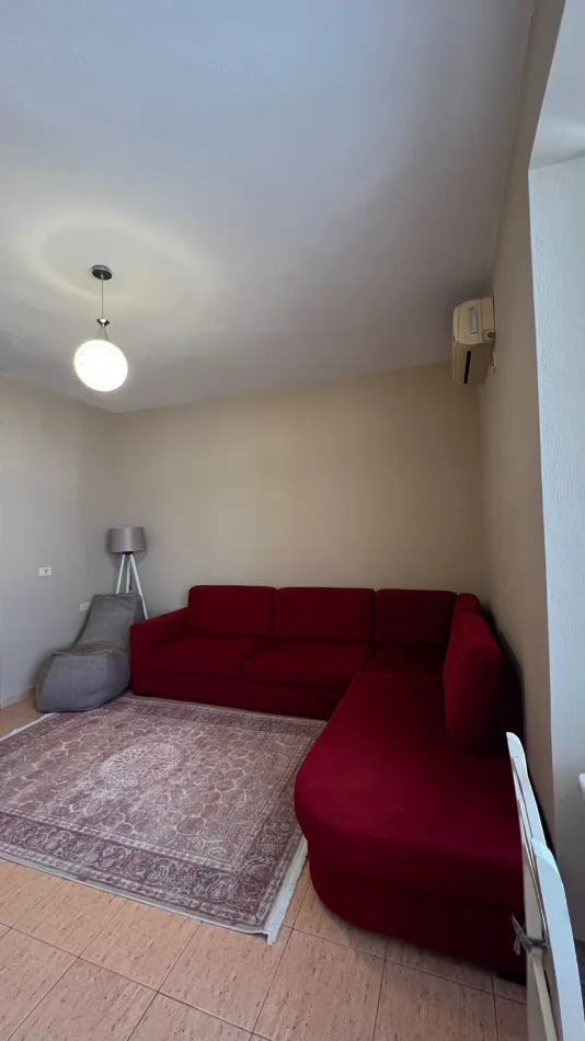 Tirane, jepet me qera apartament 1+1+Ballkon Kati 11, 64 m² 600 € (Rruga Fortuzi,pas Ministrise se Drejtesise)