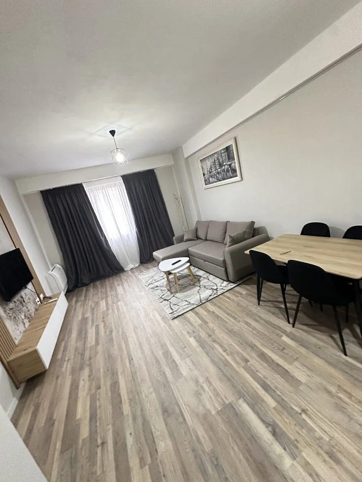 Tirane, jepet me qera apartament 1+1+Ballkon Kati 1, 60 m² 500 € (ASTIR)