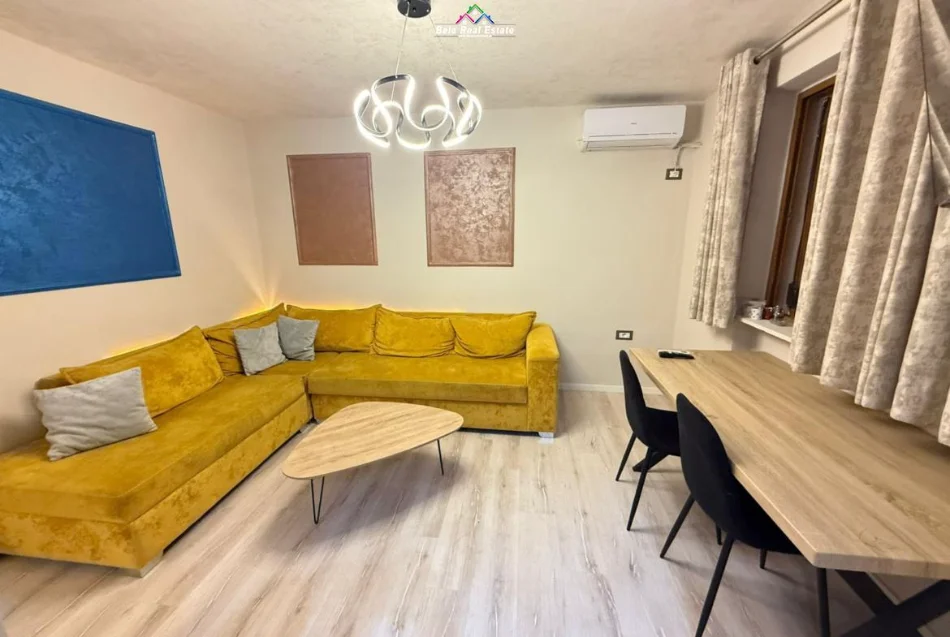 Tirane, jepet me qera apartament 1+1+Ballkon Kati 1, 70 m² 570 € (rruga e dibres)