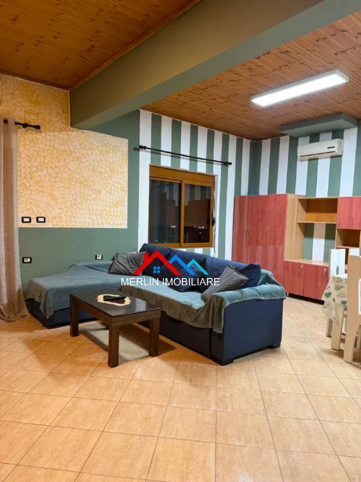 Tirane, jepet me qera apartament 1+1+Ballkon Kati 2, 110 m² 380 € (RRUGA 7 NENTORI,KASHAR)