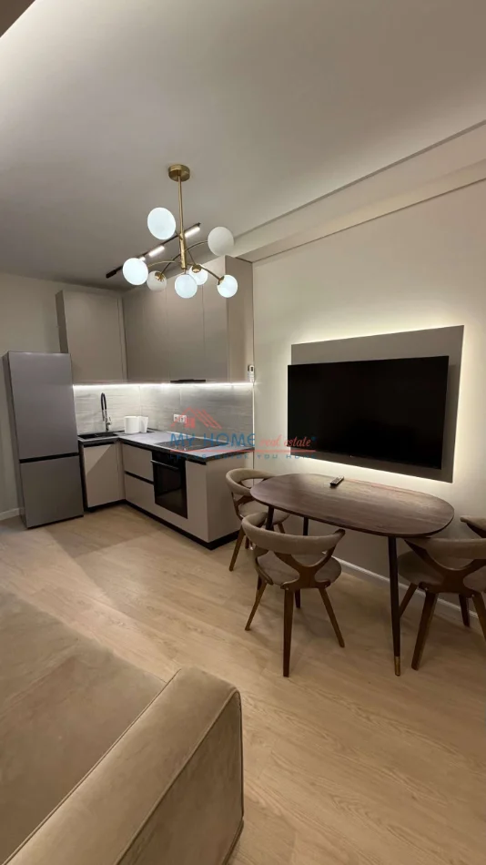 Tirane, jepet me qera apartament 1+1+Ballkon Kati 2, 45 m² 500 € (Materniteti i Ri)
