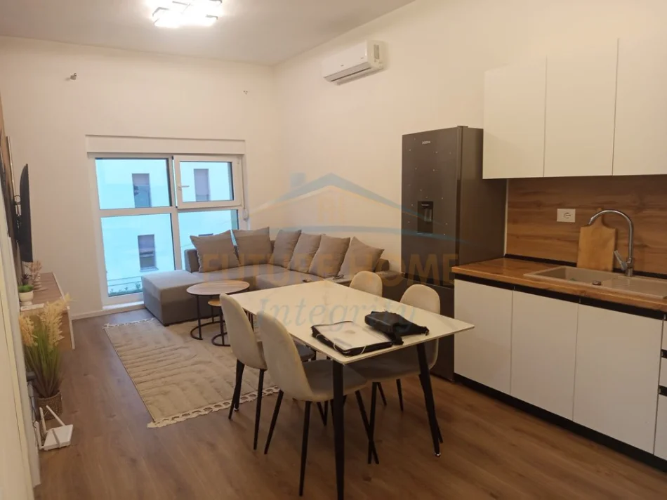 Tirane, jepet me qera apartament 1+1+Ballkon Kati 2, 48 m² 450 € (Rezidenca Kadiu)