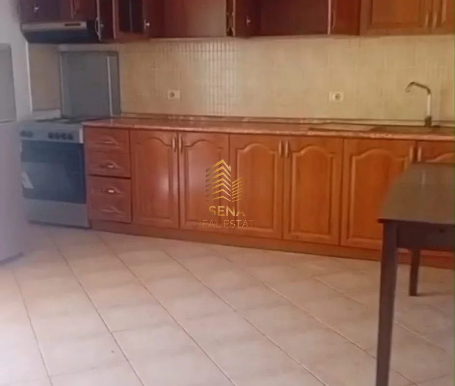 Tirane, jepet me qera apartament 1+1+Ballkon Kati 2, 60 m² 350 € (Porcelan)
