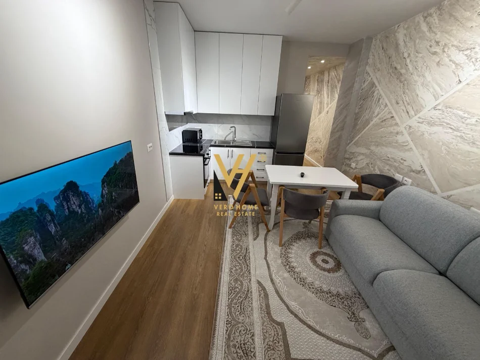 Tirane, jepet me qera apartament 1+1+Ballkon Kati 2, 60 m² 500 € (SHKOZE)