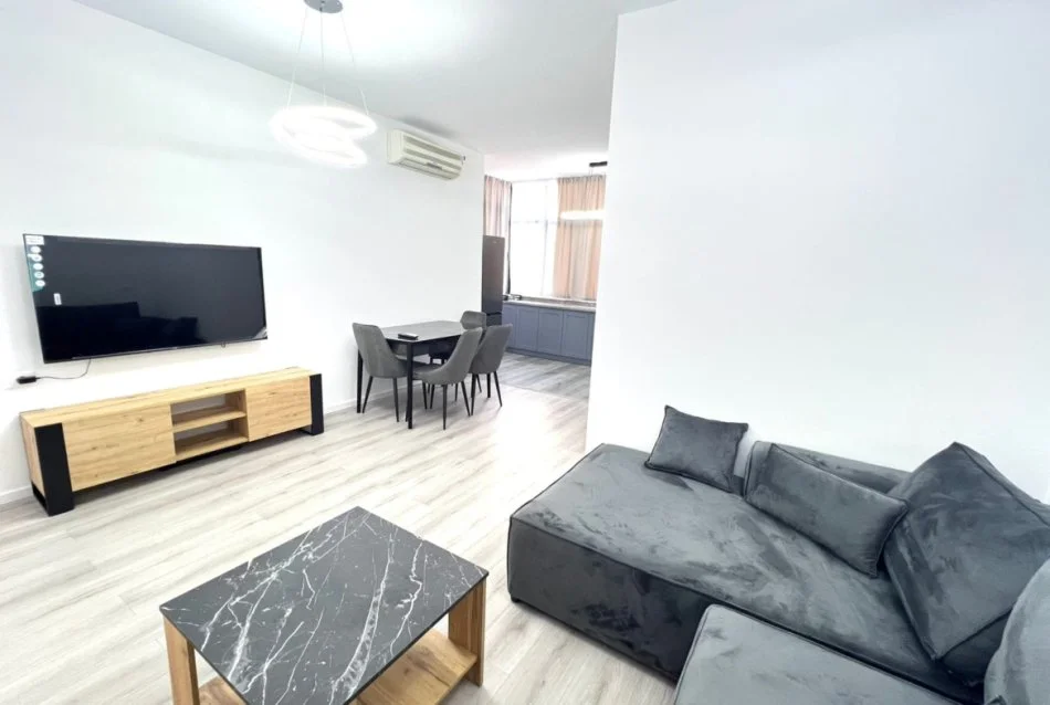Tirane, jepet me qera apartament 1+1+Ballkon Kati 2, 60 m² 630 € (bulevardi zogu i pare)