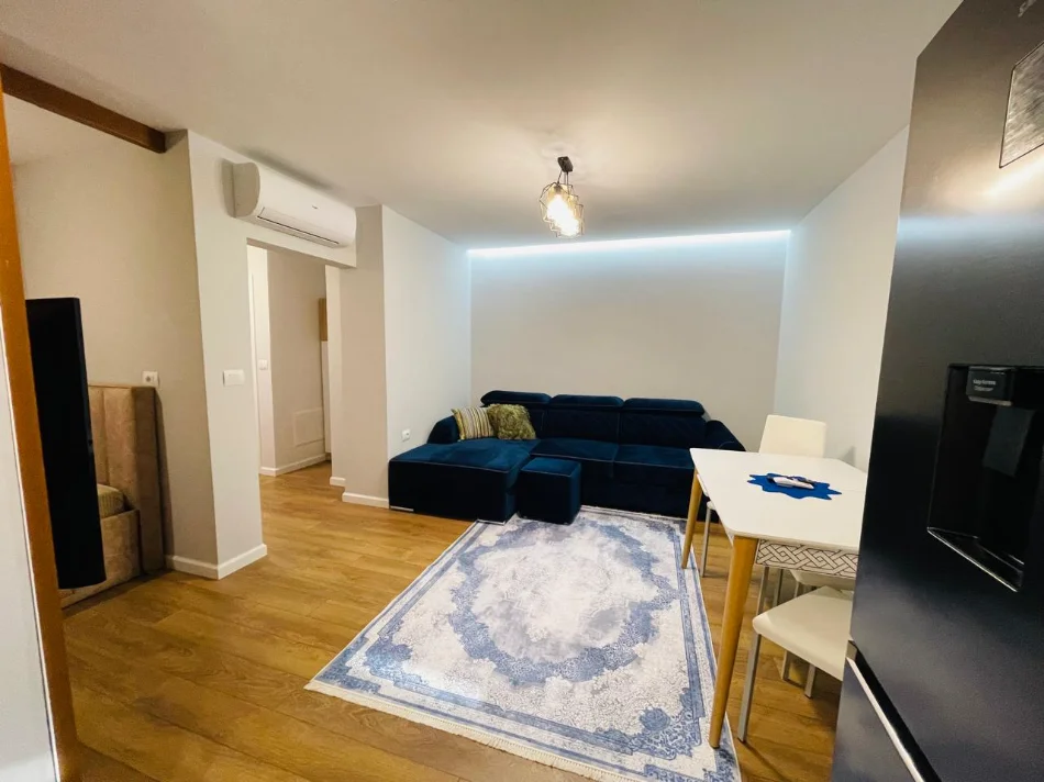 Tirane, jepet me qera apartament 1+1+Ballkon Kati 2, 70 m² 700 € (RRUGA E ELBASANIT)