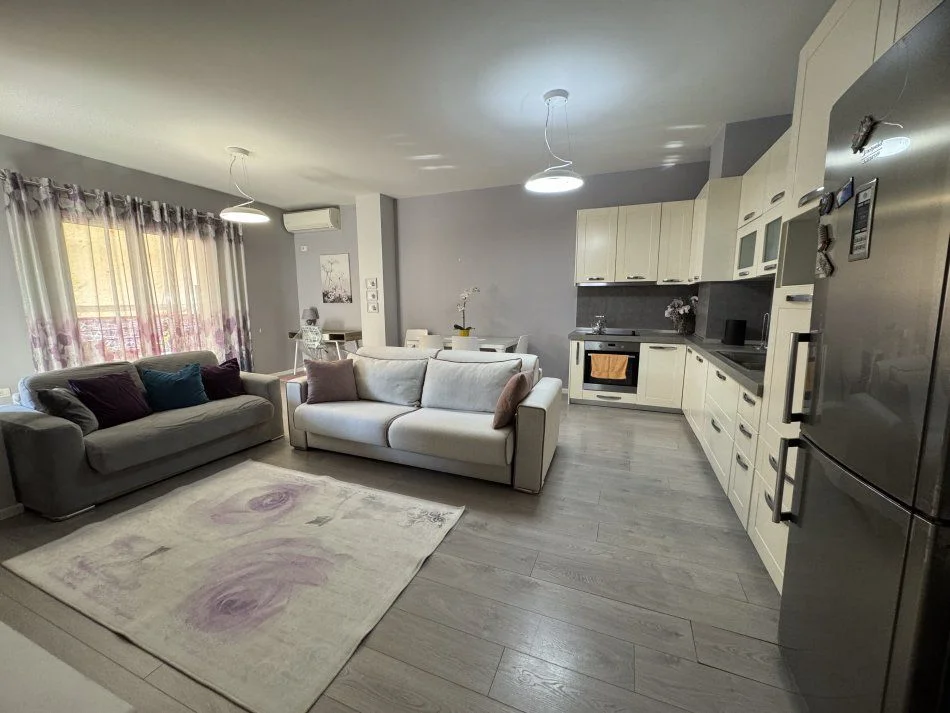 Tirane, jepet me qera apartament 1+1+Ballkon Kati 2, 78 m² 570 € (JORAN MISJA)