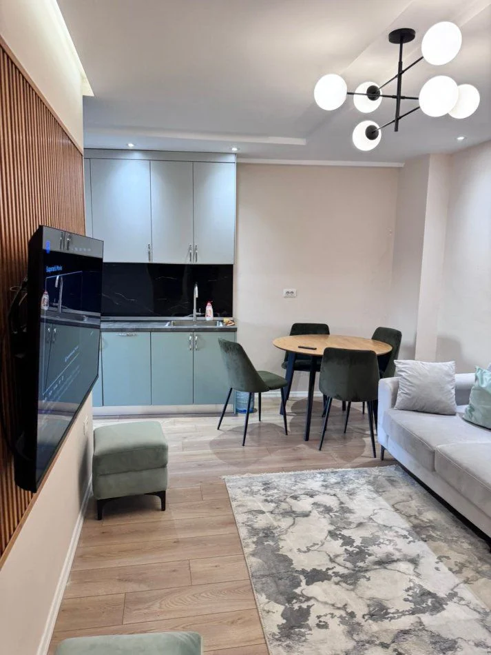 Tirane, jepet me qera apartament 1+1+Ballkon Kati 3, 62 m² 500 € (RRUGA E DIBRES)