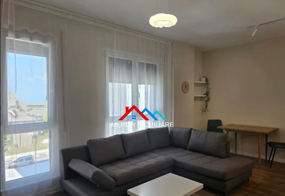 Tirane, jepet me qera apartament 1+1+Ballkon Kati 3, 64 m² 560 € (RRUGA 5 MAJI)
