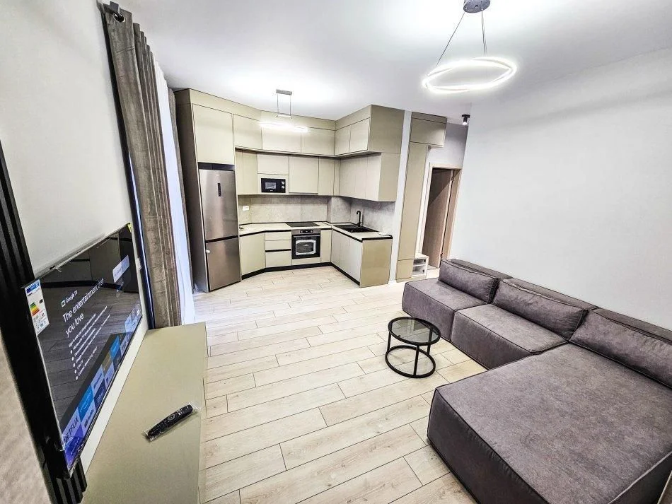 Tirane, jepet me qera apartament 1+1+Ballkon Kati 3, 70 m² 590 € (ASTIR)